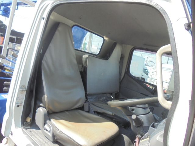 MITSUBISHI CANTER 2014