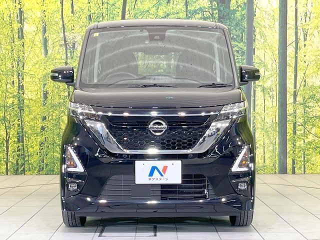 NISSAN ROOX 2023