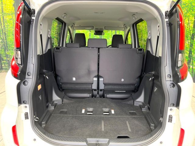 TOYOTA SIENTA HYBRID 2024