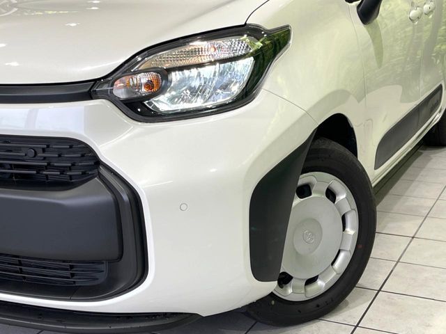 TOYOTA SIENTA HYBRID 2024