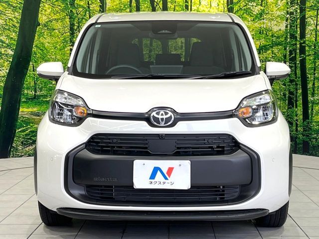 TOYOTA SIENTA HYBRID 2024