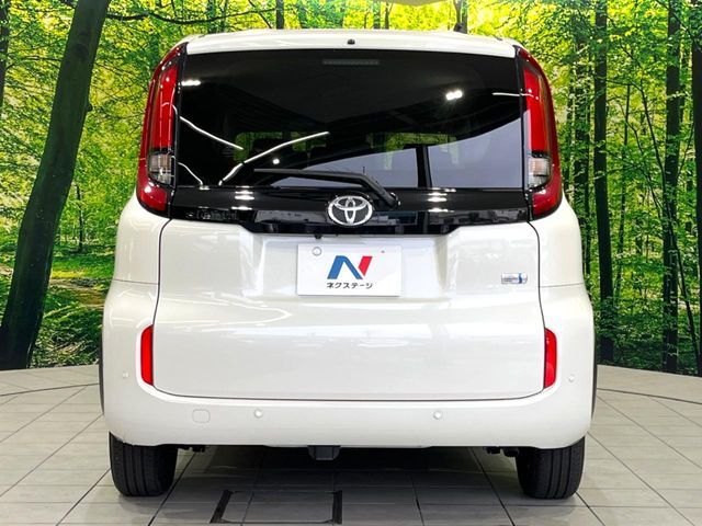 TOYOTA SIENTA HYBRID 2024