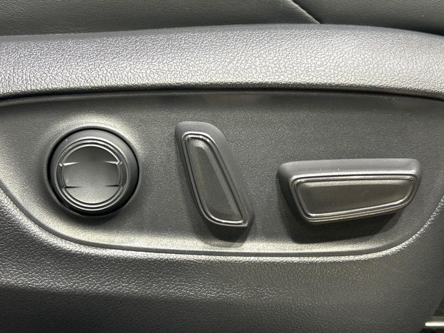 TOYOTA HARRIER 2WD 2023