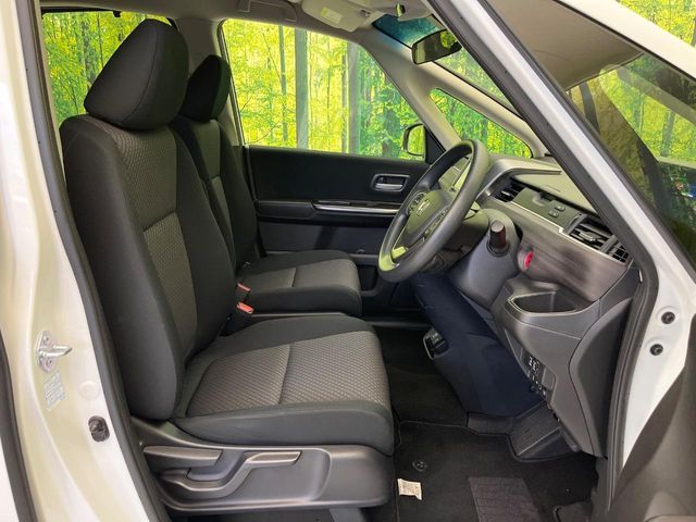 HONDA FREED HYBRID 2023