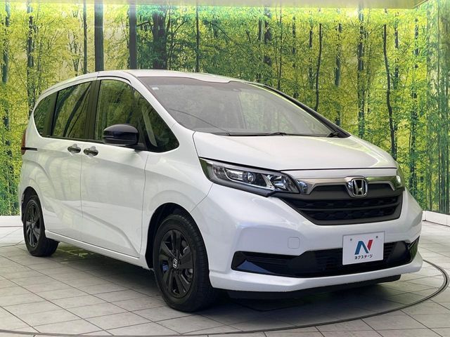 HONDA FREED HYBRID 2023