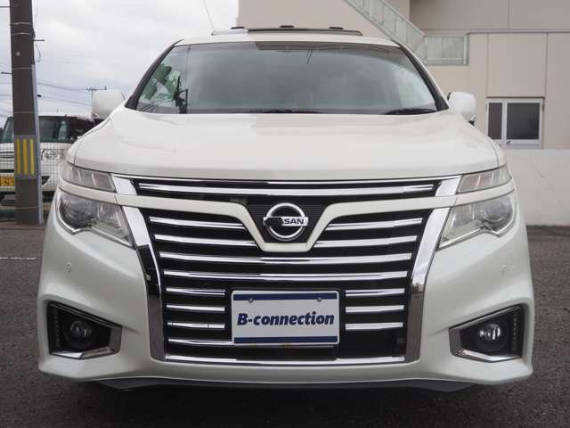NISSAN ELGRAND  4WD 2015