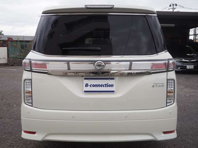 NISSAN ELGRAND  4WD 2015