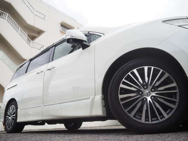 NISSAN ELGRAND  4WD 2015