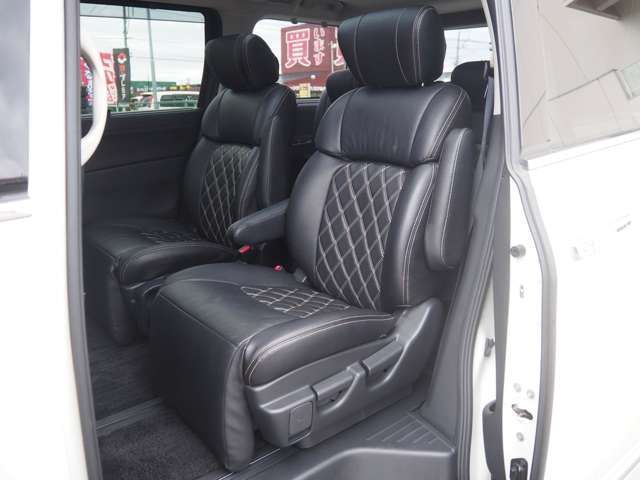 NISSAN ELGRAND  4WD 2015