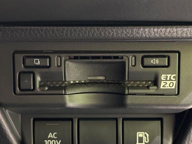 TOYOTA PRIUS 4WD 2023