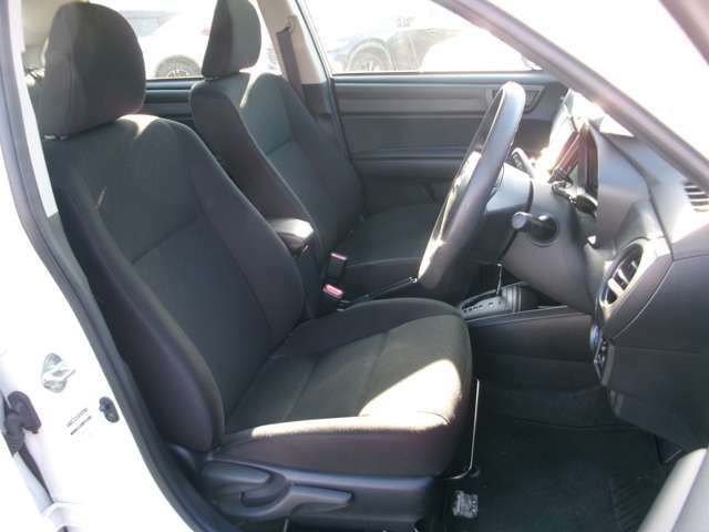 TOYOTA COROLLA AXIO HYBRID 2020