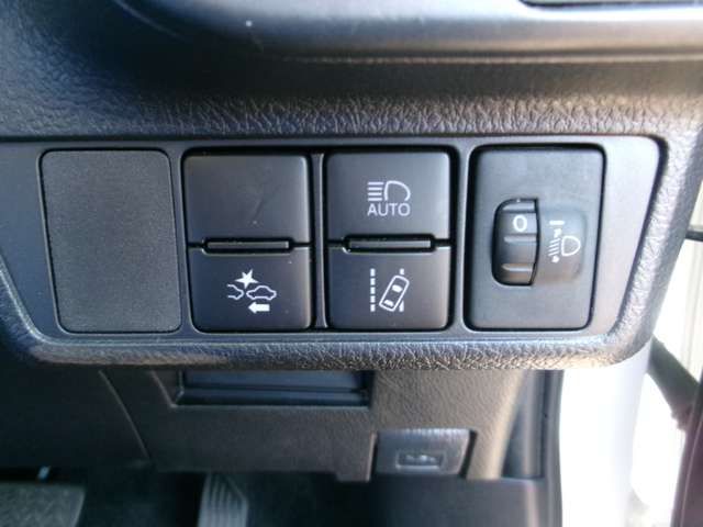 TOYOTA COROLLA AXIO HYBRID 2020