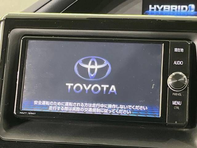 TOYOTA NOAH HYBRID 2017