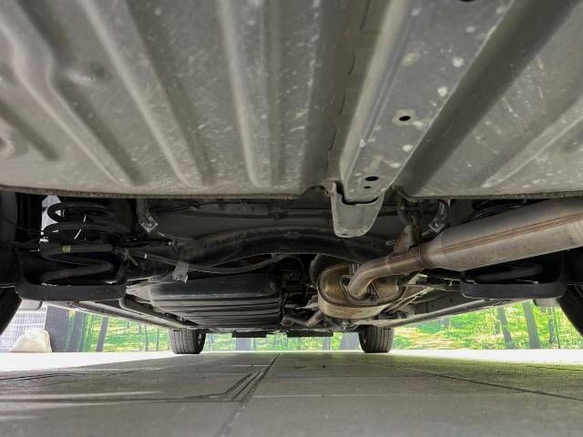 TOYOTA NOAH HYBRID 2017