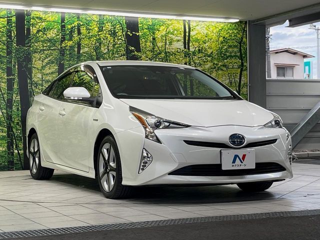 TOYOTA PRIUS 2016