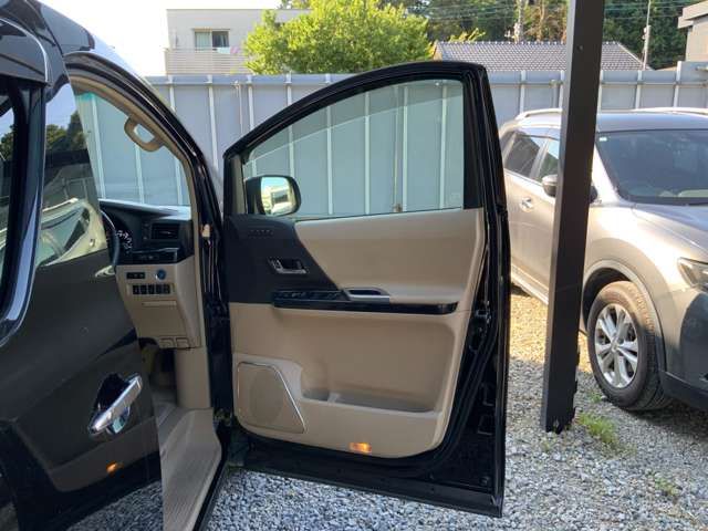 TOYOTA ALPHARD hybrid 4WD 2012