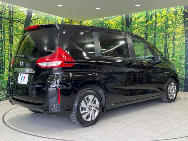 HONDA FREED HYBRID 2020