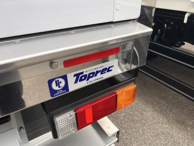 MITSUBISHI CANTER 2025