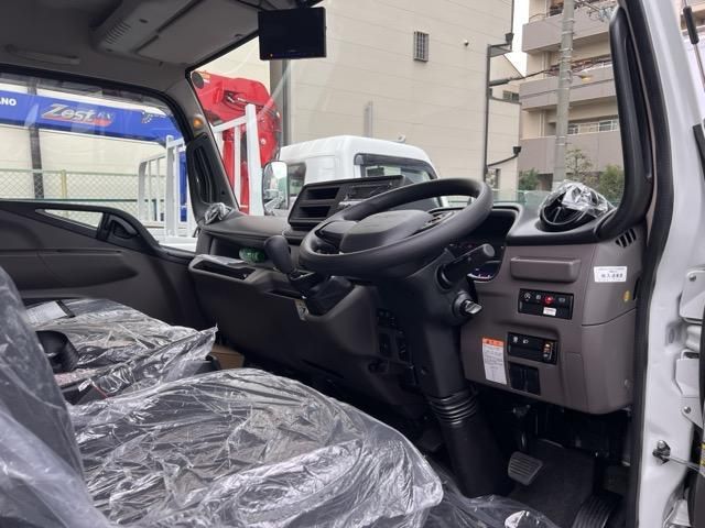 MITSUBISHI CANTER 2025