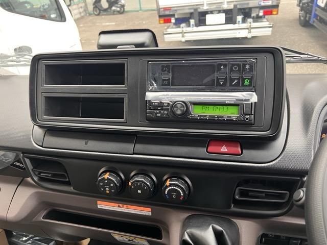 MITSUBISHI CANTER 2025