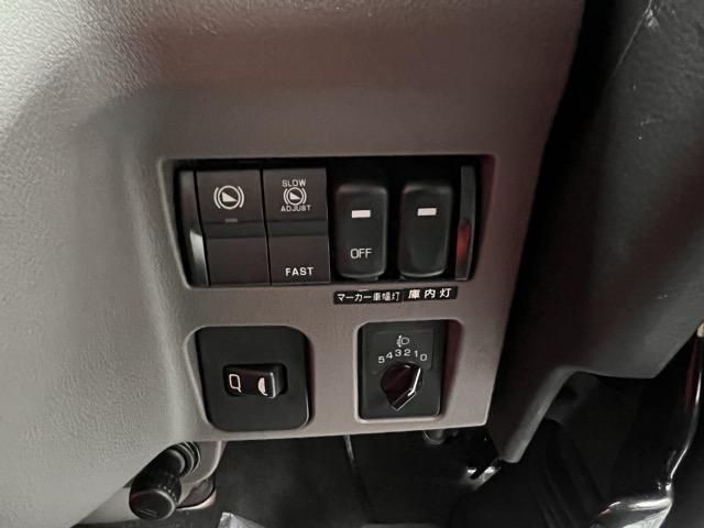 MITSUBISHI CANTER 2025