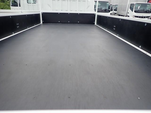 MITSUBISHI CANTER 2024