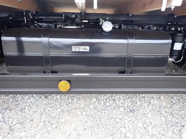 MITSUBISHI CANTER 2024