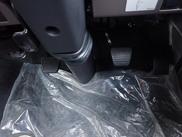 MITSUBISHI CANTER 2024