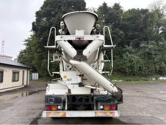 MITSUBISHI FUSOU SUPER GREAT 2018