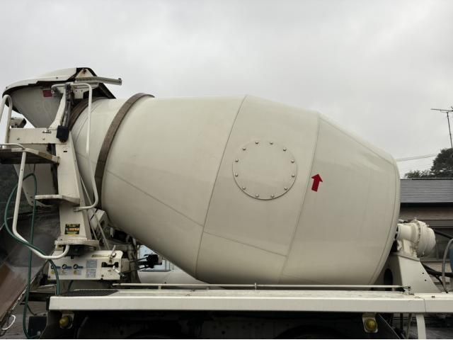 MITSUBISHI FUSOU SUPER GREAT 2018