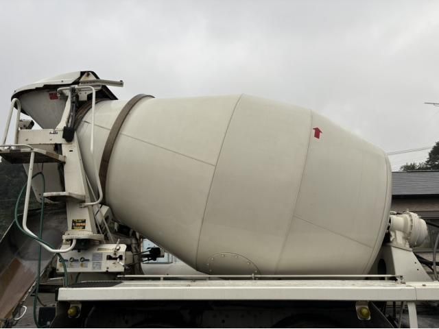 MITSUBISHI FUSOU SUPER GREAT 2018