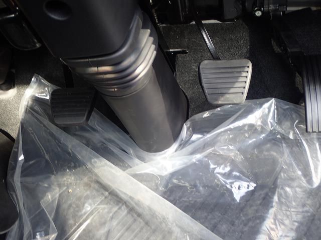 MITSUBISHI CANTER 2025