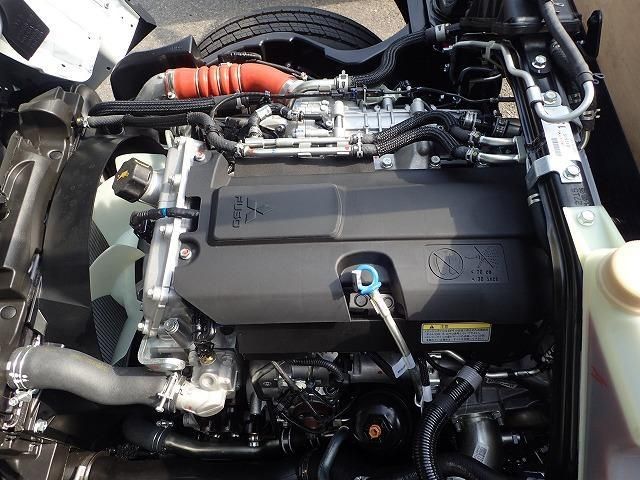 MITSUBISHI CANTER 2025