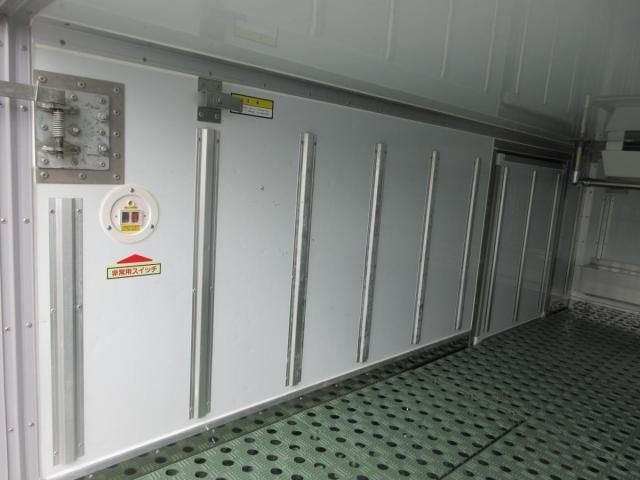 MITSUBISHI CANTER 2022