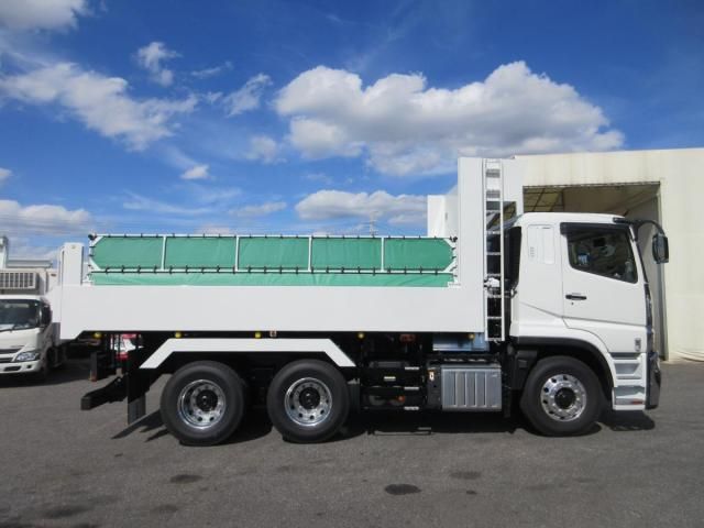 MITSUBISHI FUSOU SUPER GREAT 2025