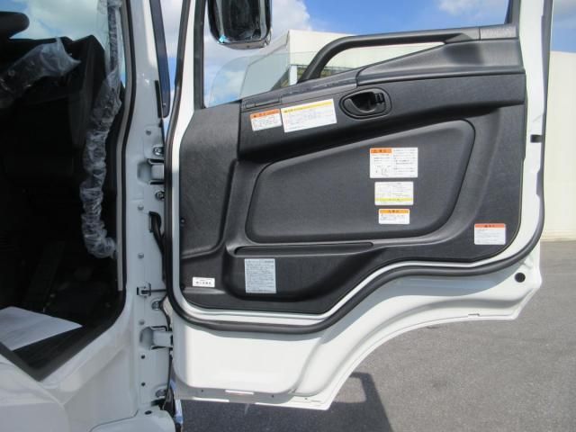 MITSUBISHI FUSOU SUPER GREAT 2025