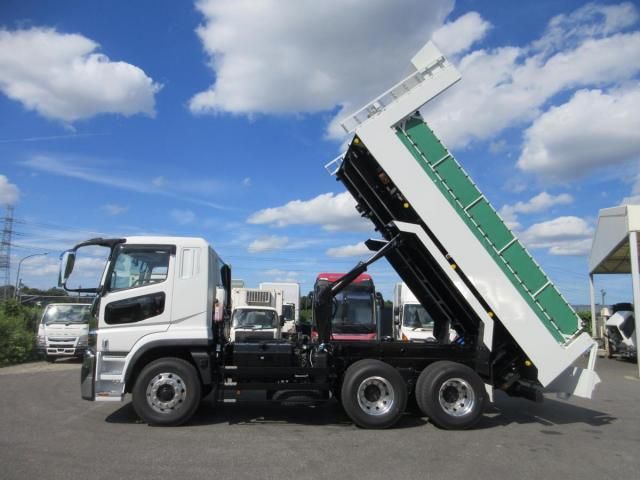 MITSUBISHI FUSOU SUPER GREAT 2025