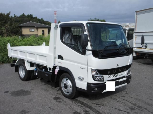MITSUBISHI CANTER 2025