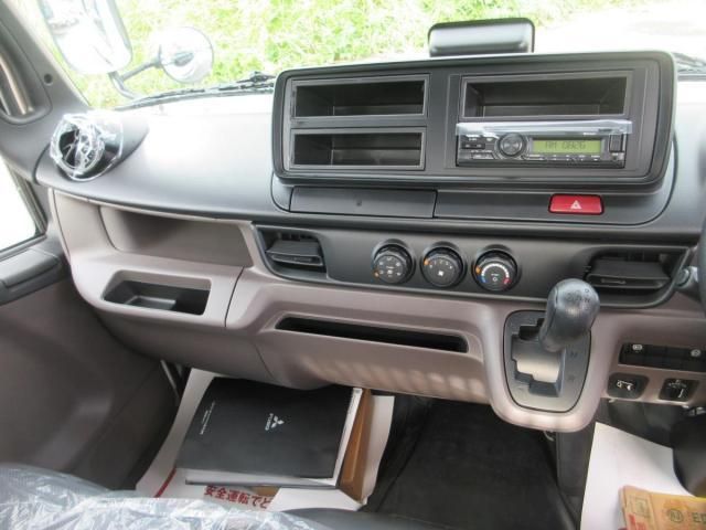 MITSUBISHI CANTER 2025