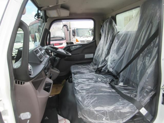 MITSUBISHI CANTER 2025