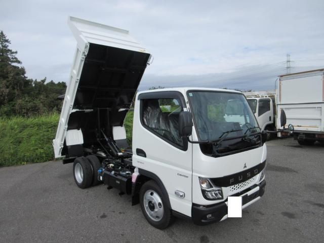 MITSUBISHI CANTER 2025