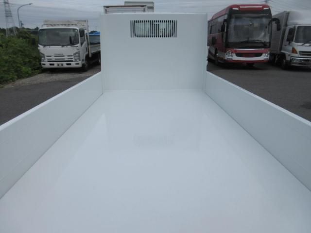 MITSUBISHI CANTER 2025