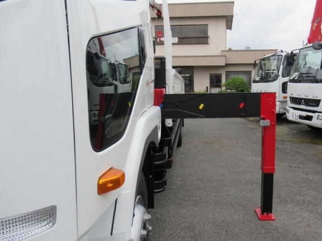 MITSUBISHI FUSOU FIGHTER 2025