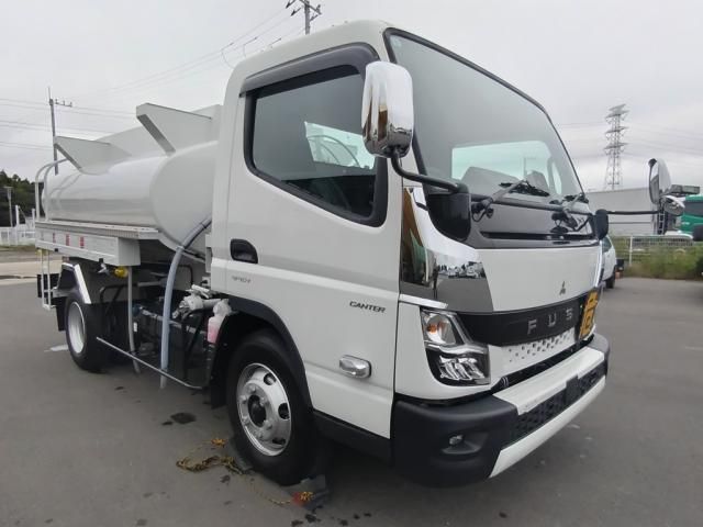 MITSUBISHI CANTER 2024