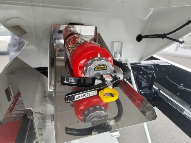 MITSUBISHI CANTER 2024