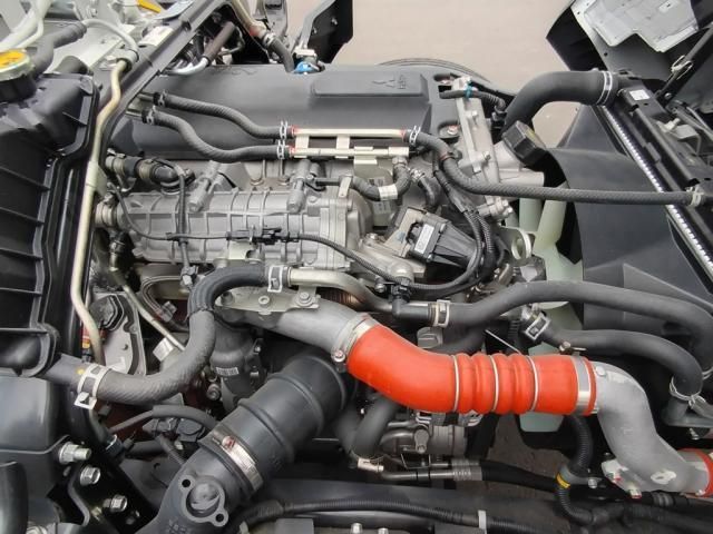 MITSUBISHI CANTER 2024