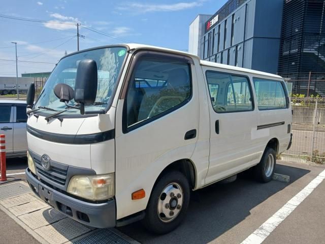 TOYOTA DYNA 2011