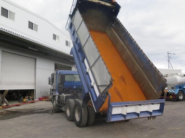 MITSUBISHI FUSOU SUPER GREAT 2002