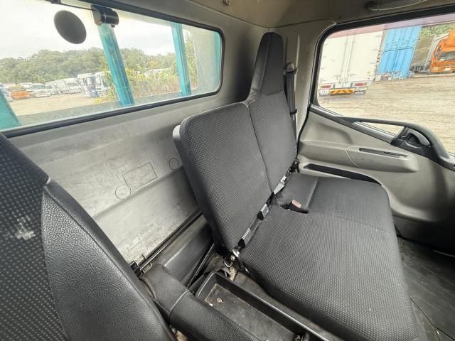 MITSUBISHI CANTER 2017