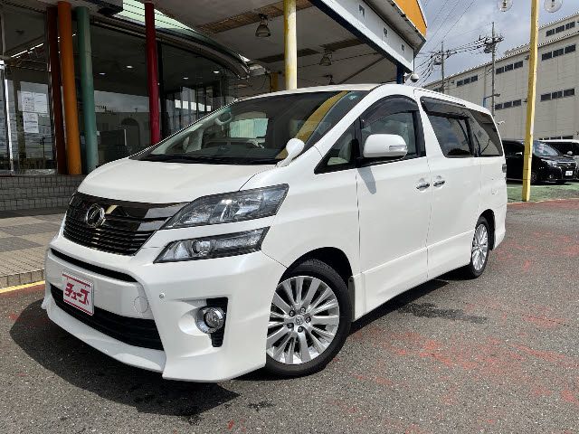 TOYOTA VELLFIRE 2013